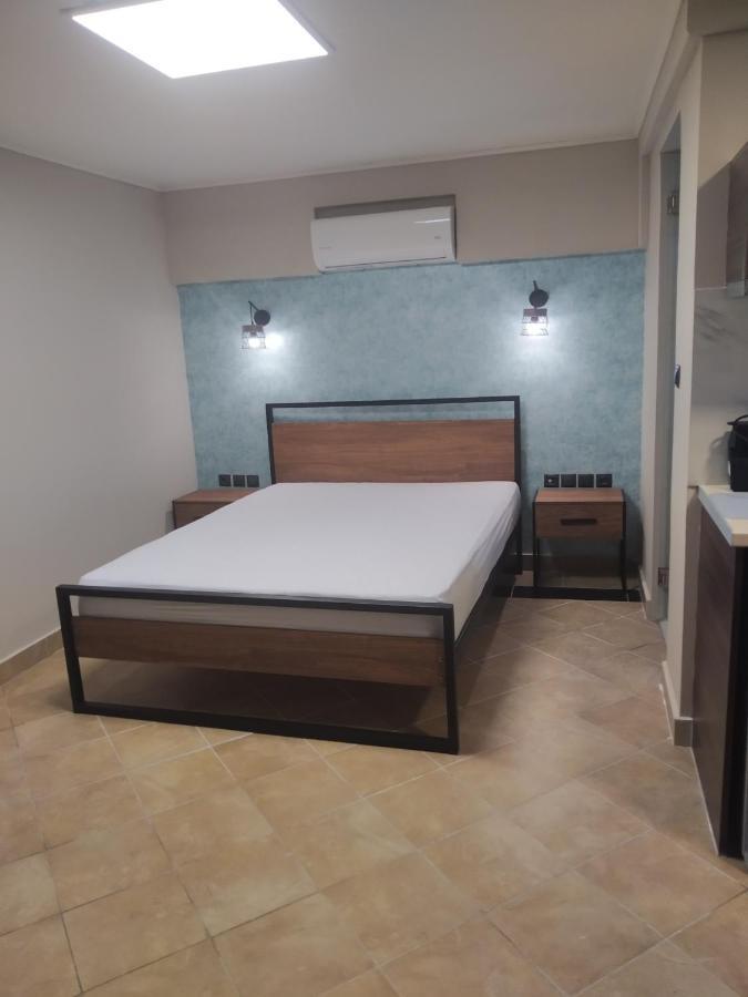 Elaea Boutique Apartments Пирей Экстерьер фото