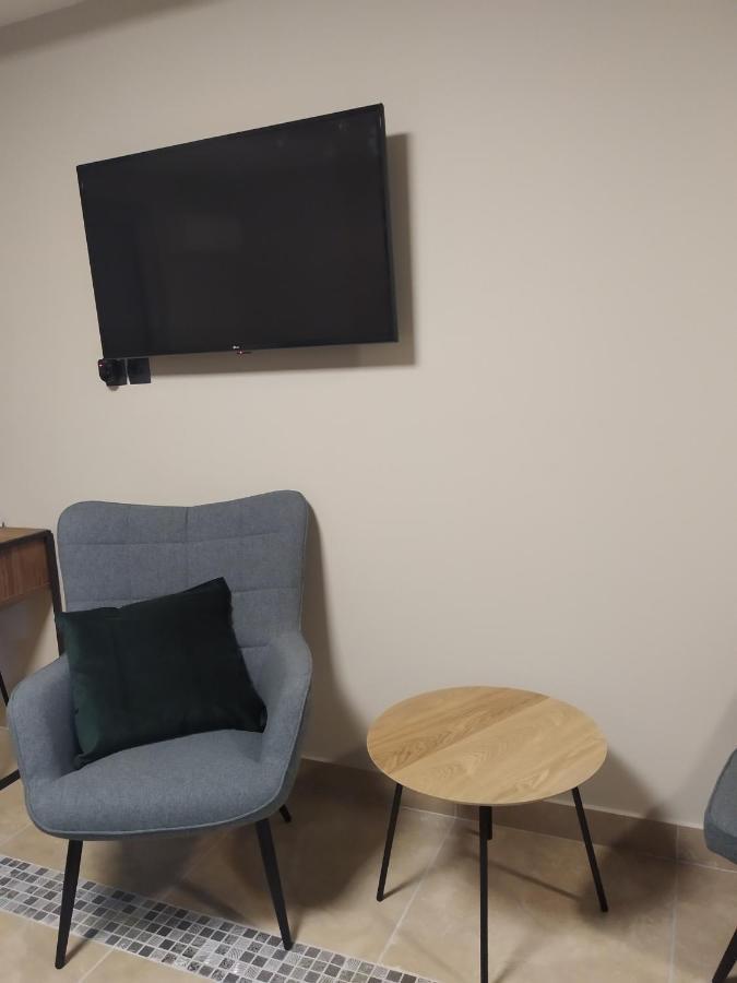 Elaea Boutique Apartments Пирей Экстерьер фото