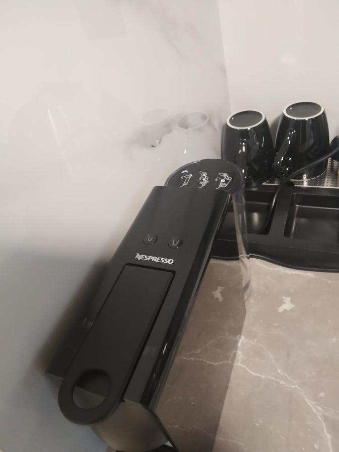 Elaea Boutique Apartments Пирей Экстерьер фото