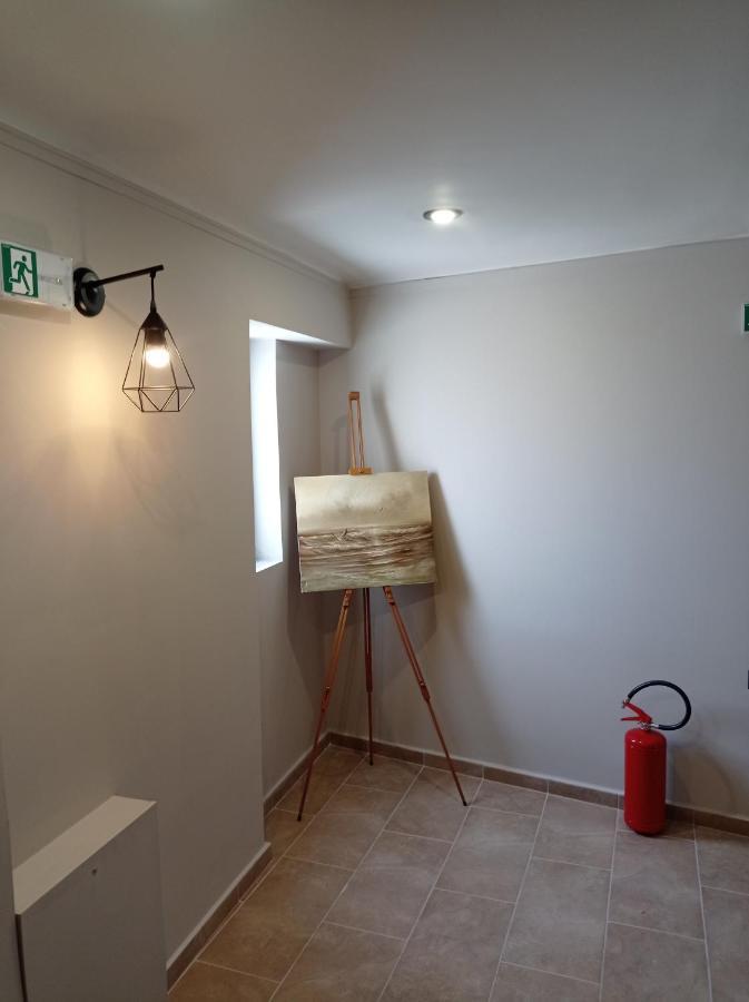 Elaea Boutique Apartments Пирей Экстерьер фото